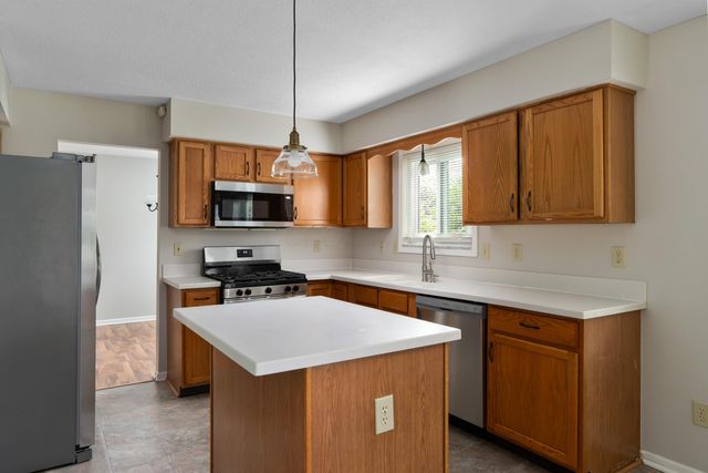 1901 Westwood Drive, Lewis Center, OH 43035