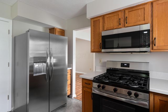 1901 Westwood Drive, Lewis Center, OH 43035