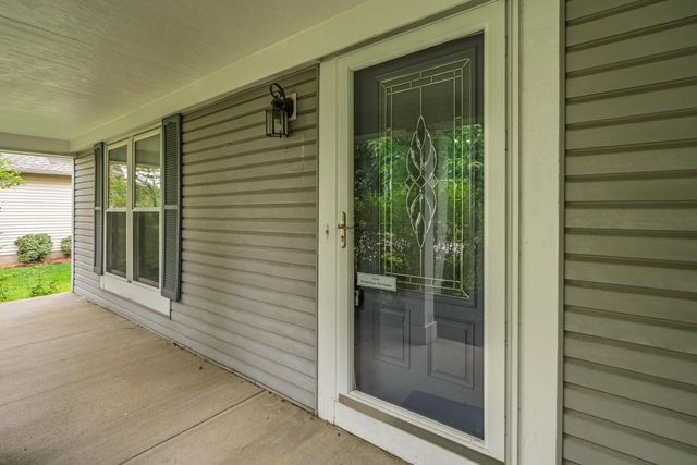 1901 Westwood Drive, Lewis Center, OH 43035