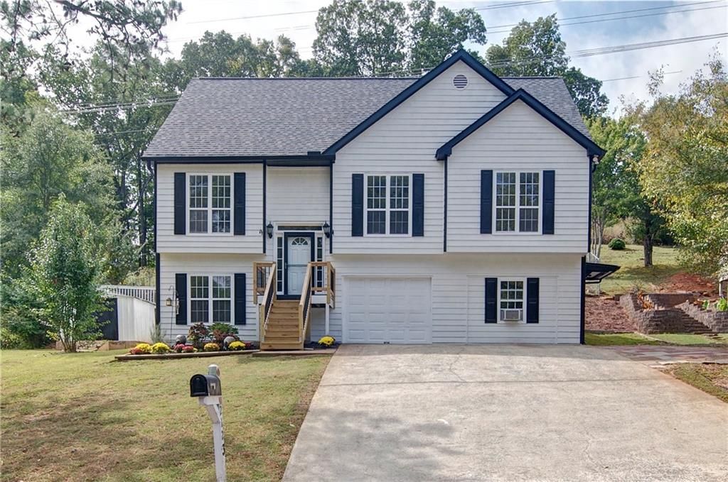 2123 Lindley NW Lane, Kennesaw, GA 30144