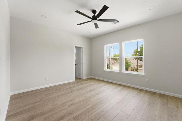 4354 Clover Street B, Houston, TX 77051