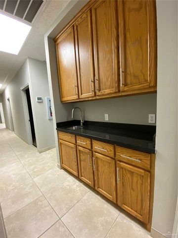 713 E Esperanza Avenue B, Mcallen, TX 78501