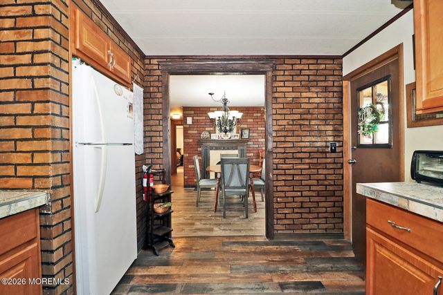 16 Partridge Place, Whiting, NJ 08759