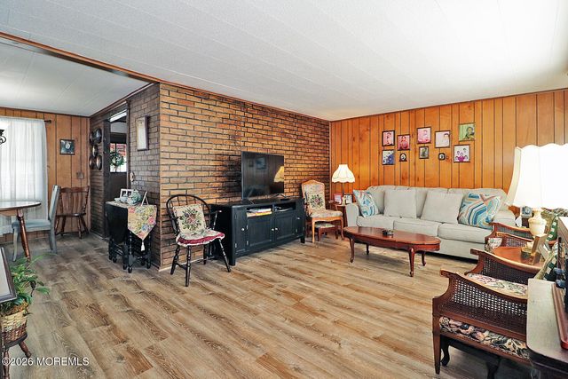 16 Partridge Place, Whiting, NJ 08759