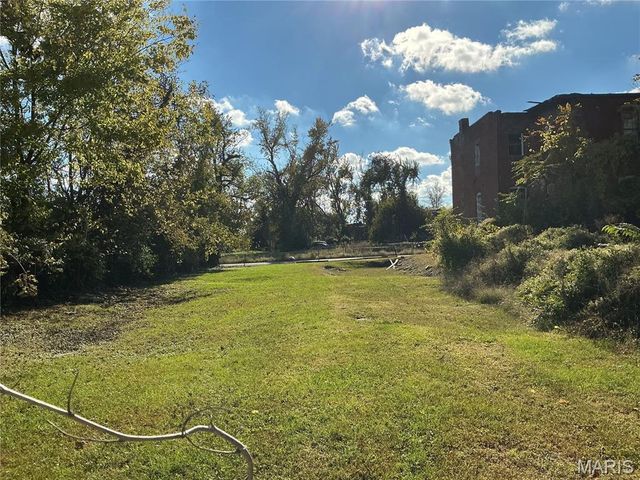 4411 Saint Ferdinand Avenue, St Louis, MO 63113