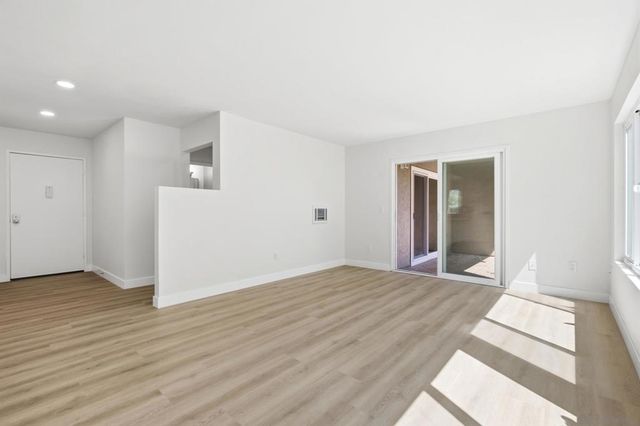 930 Via Mil Cumbres 151, Solana Beach, CA 92075