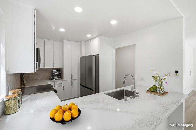 930 Via Mil Cumbres 151, Solana Beach, CA 92075