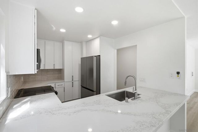 930 Via Mil Cumbres 151, Solana Beach, CA 92075