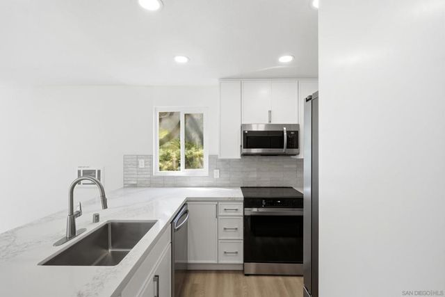 930 Via Mil Cumbres 151, Solana Beach, CA 92075