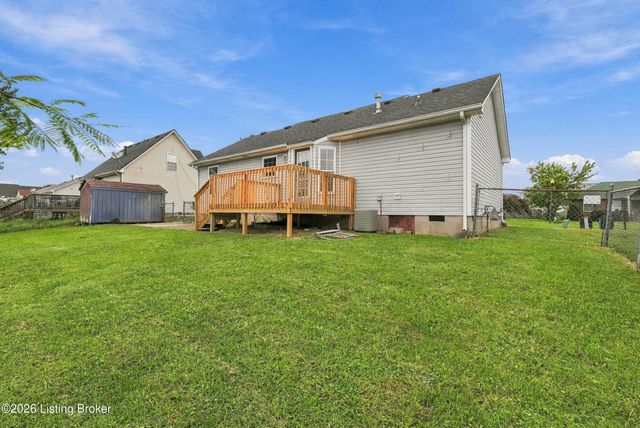 175 Lake Park Ct, Shepherdsville, KY 40165