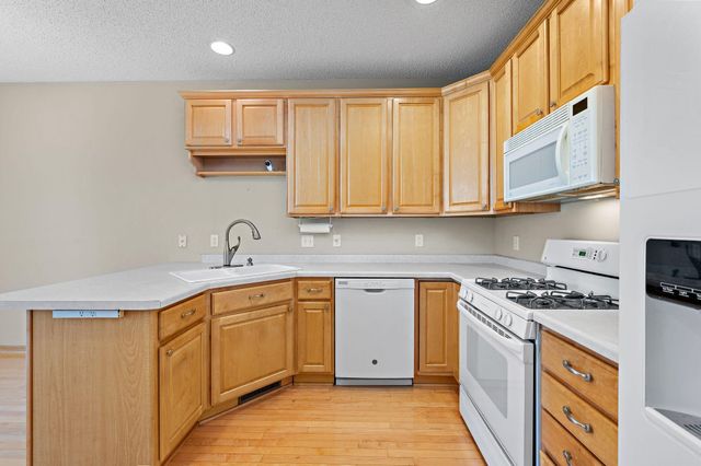 17594 Wiedman Way, Eden Prairie, MN 55347