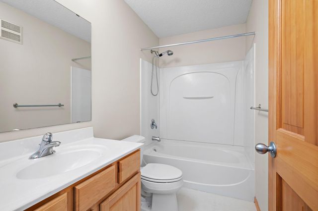 17594 Wiedman Way, Eden Prairie, MN 55347