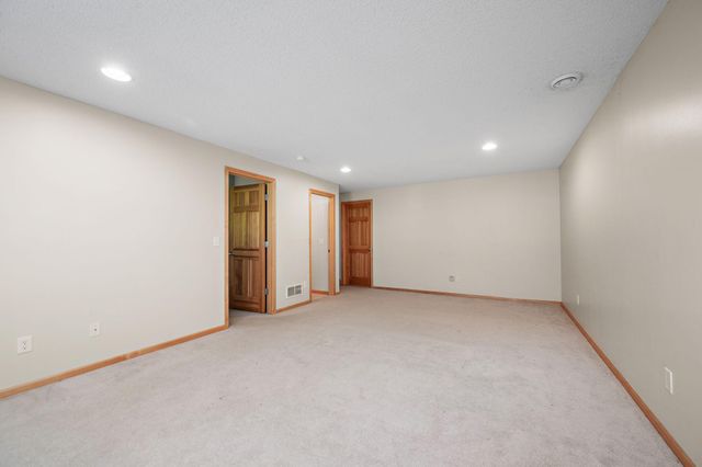 17594 Wiedman Way, Eden Prairie, MN 55347