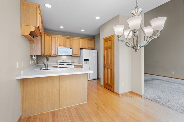 17594 Wiedman Way, Eden Prairie, MN 55347