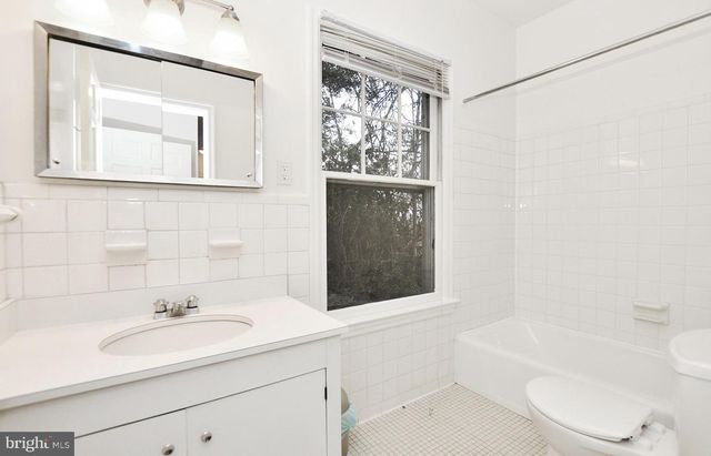 4509 ELLICOTT ST NW, Washington, DC 20016