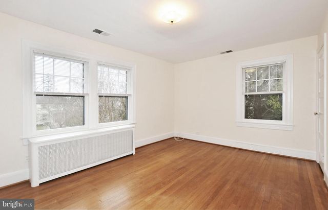 4509 ELLICOTT ST NW, Washington, DC 20016