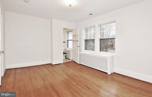 4509 ELLICOTT ST NW, Washington, DC 20016