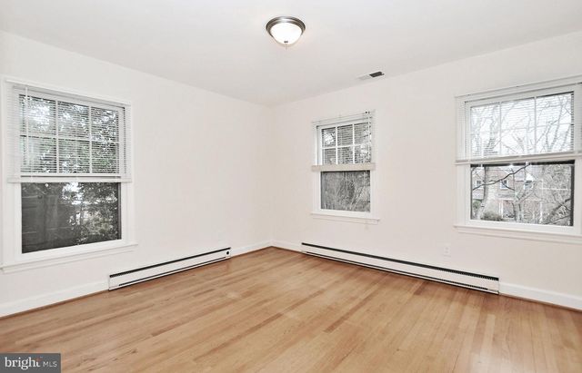 4509 ELLICOTT ST NW, Washington, DC 20016