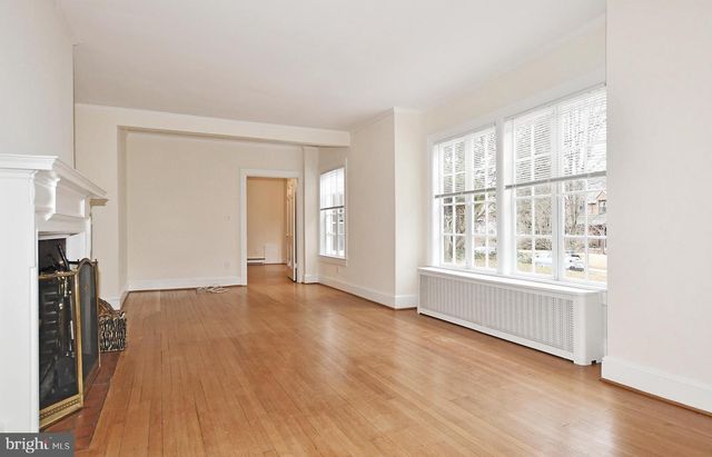 4509 ELLICOTT ST NW, Washington, DC 20016