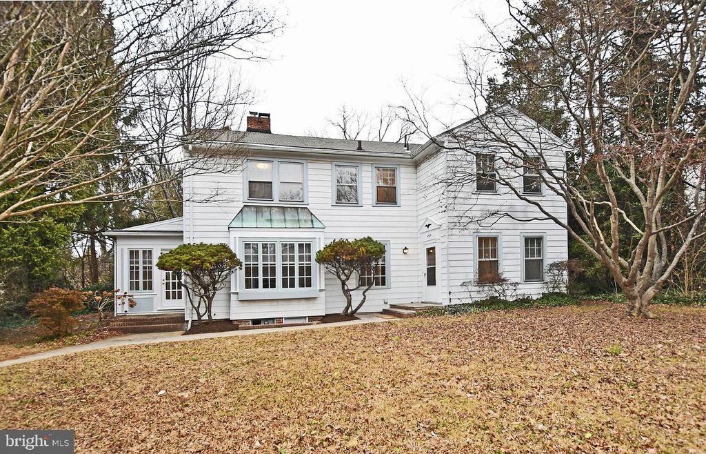 4509 ELLICOTT ST NW, Washington, DC 20016