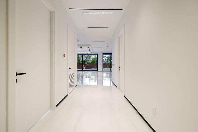 728 NE 17th Terrace, Fort Lauderdale, FL 33304