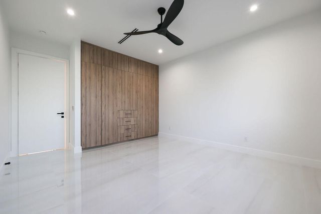 728 NE 17th Terrace, Fort Lauderdale, FL 33304
