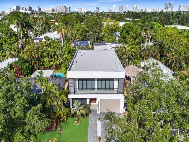 728 NE 17th Terrace, Fort Lauderdale, FL 33304
