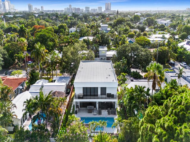728 NE 17th Terrace, Fort Lauderdale, FL 33304