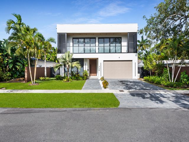 728 NE 17th Terrace, Fort Lauderdale, FL 33304