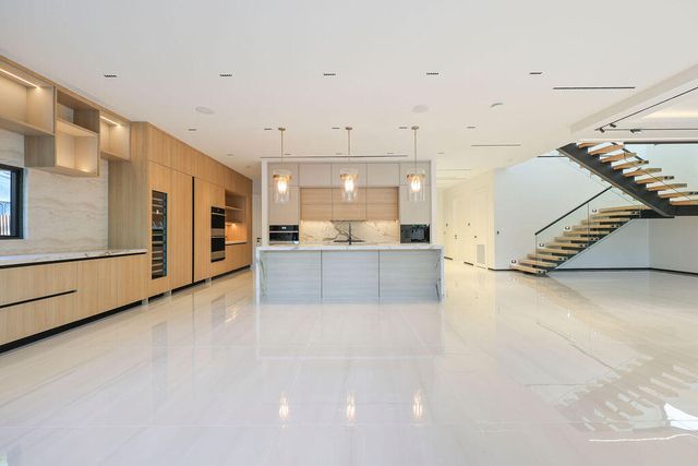 728 NE 17th Terrace, Fort Lauderdale, FL 33304