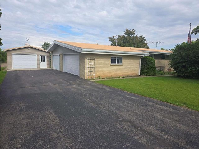 230 Gilbertson Street, Markesan, WI 53946