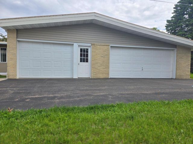 230 Gilbertson Street, Markesan, WI 53946