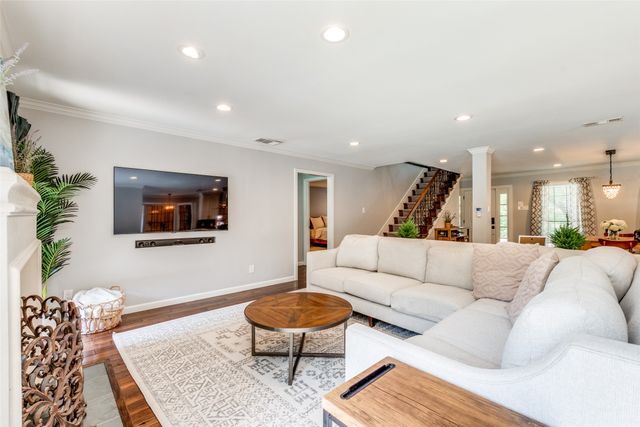 9022 Summer Glen Lane, Dallas, TX 75243