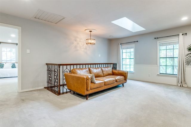 9022 Summer Glen Lane, Dallas, TX 75243