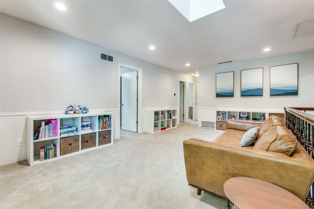 9022 Summer Glen Lane, Dallas, TX 75243