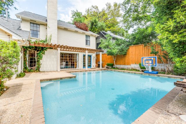9022 Summer Glen Lane, Dallas, TX 75243