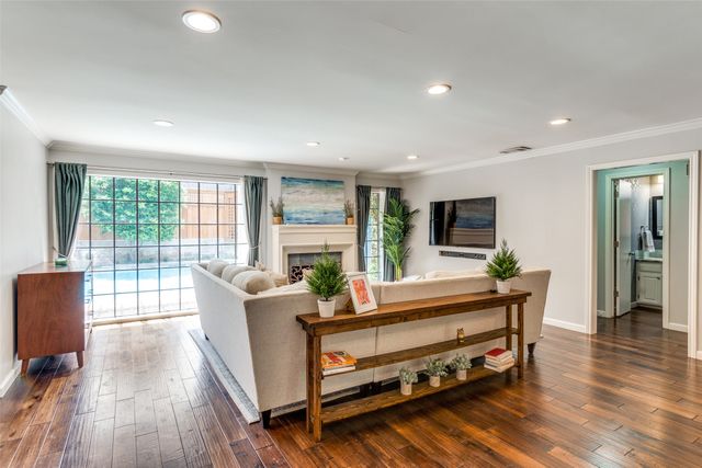 9022 Summer Glen Lane, Dallas, TX 75243