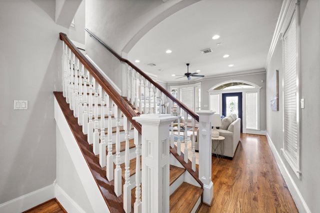 809 W 20th Street, Houston, TX 77008