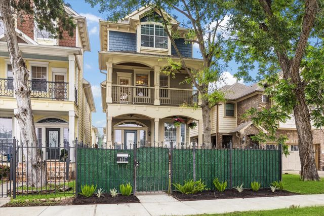 809 W 20th Street, Houston, TX 77008