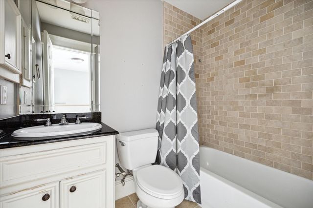 809 W 20th Street, Houston, TX 77008