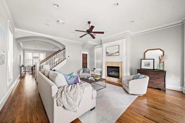 809 W 20th Street, Houston, TX 77008