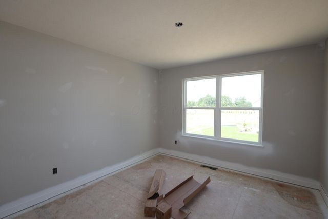 545 Fadley Loop E, Delaware, OH 43015