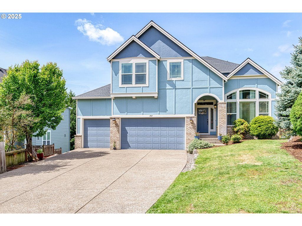 207 N LINK Ct, Newberg, OR 97132
