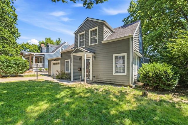 3005 W 50th Terrace, Westwood, KS 66205