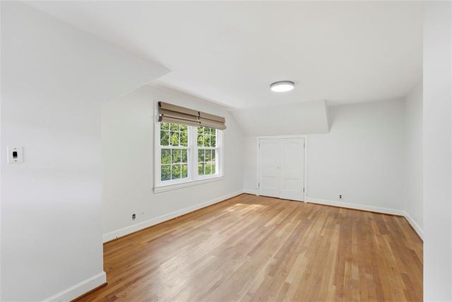 3005 W 50th Terrace, Westwood, KS 66205