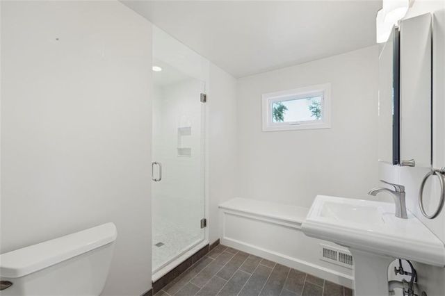 3005 W 50th Terrace, Westwood, KS 66205