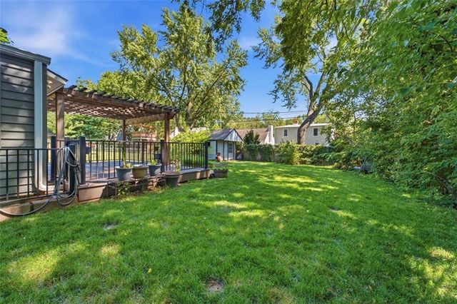 3005 W 50th Terrace, Westwood, KS 66205