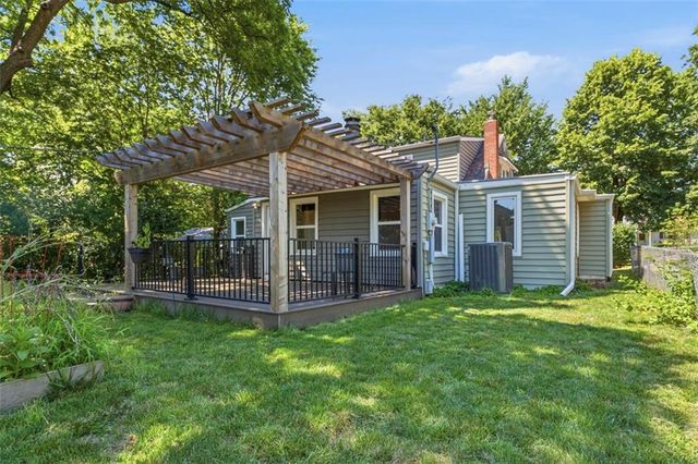 3005 W 50th Terrace, Westwood, KS 66205