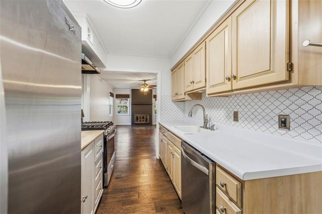 3005 W 50th Terrace, Westwood, KS 66205
