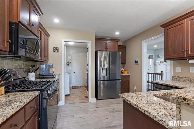 612 Jetty Drive, Chatham, IL 62629